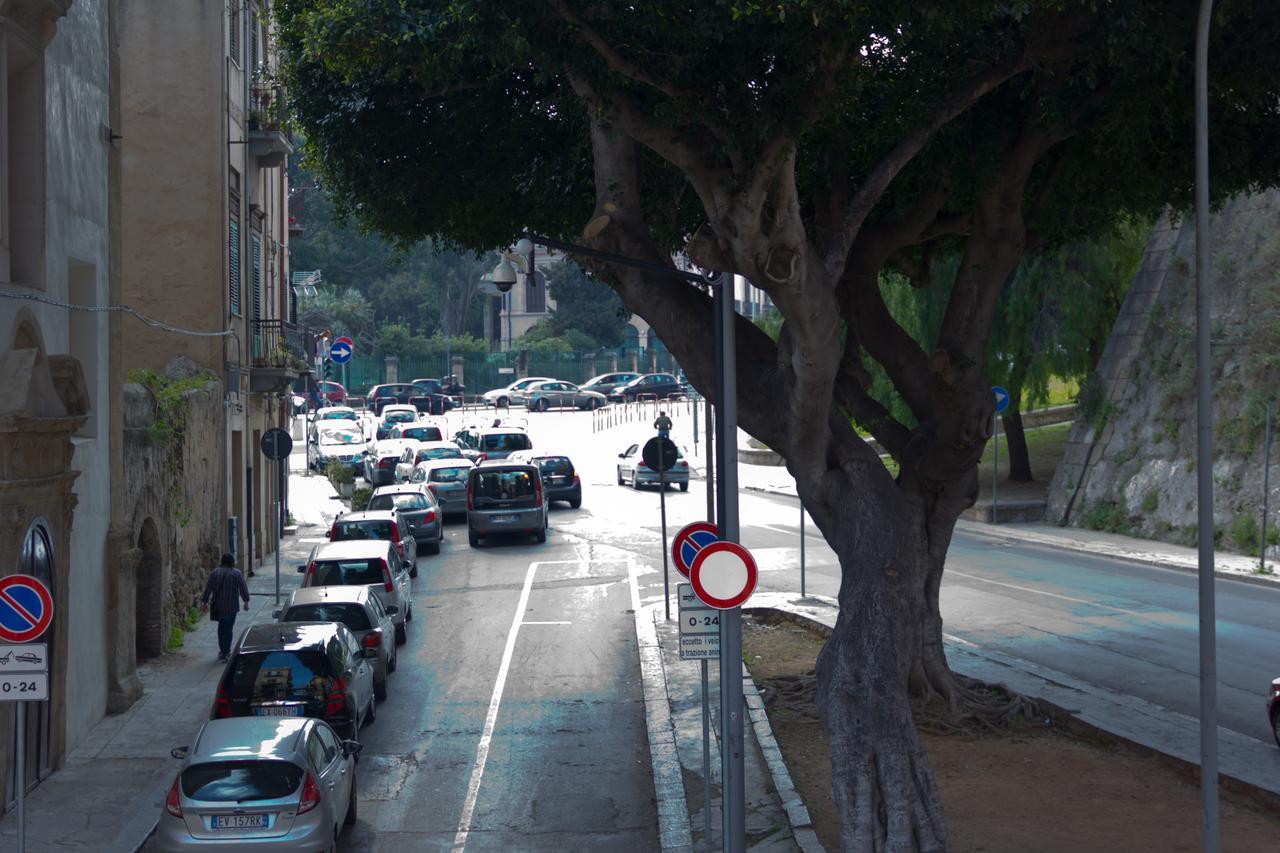 B&B "Al Bastione Normanno Palermo Bagian luar foto