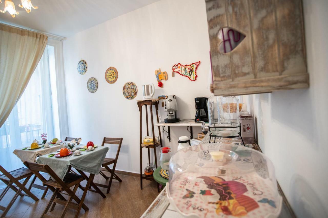 B&B "Al Bastione Normanno Palermo Bagian luar foto